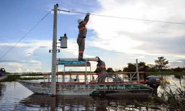 Justiça condena Amazonas Energia a indenizar moradores de Manacapuru