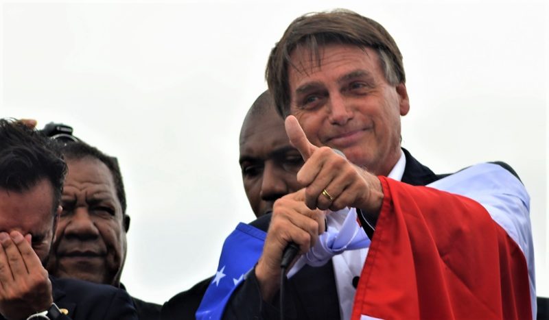 VÍDEO | Bolsonaro promete entregar país melhor “em 2026”