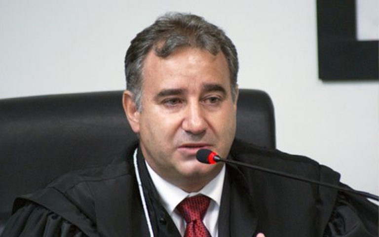 Advogado Délcio Santos