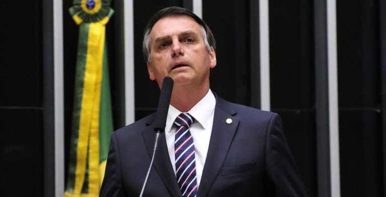 Conexão de Bolsonaro com empresa tem que ser provada, mas é difícil diz fonte do MP