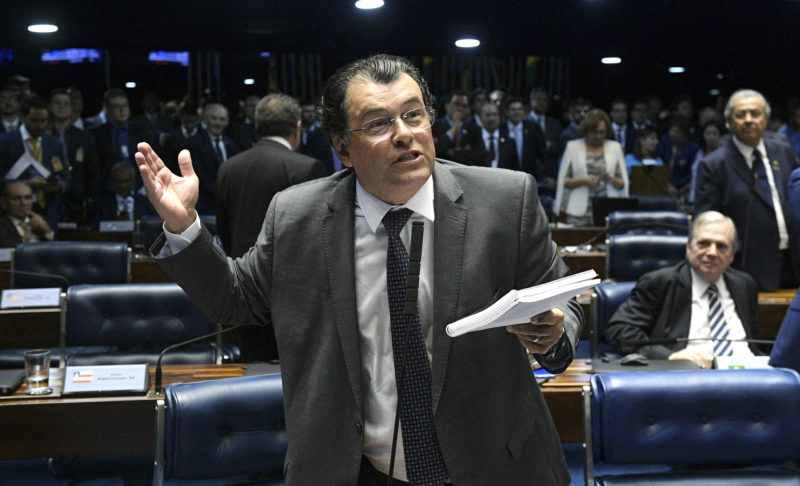 Em reunião com Bolsonaro, Braga foi pedir cargos e não ajuda para o AM