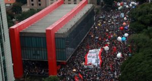 Estudantes promovem protesto virtual contra Bolsonaro na sexta