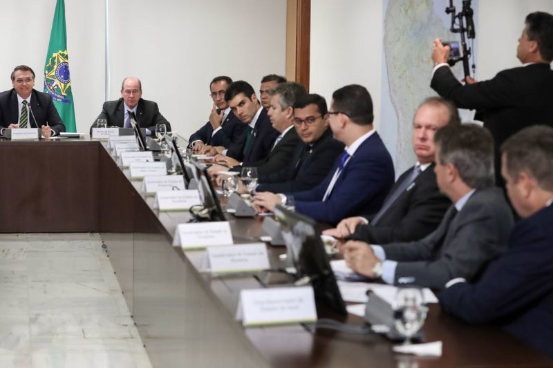 Bolsonaro quer mais briga com governadores sobre ICMS, agora no STF
