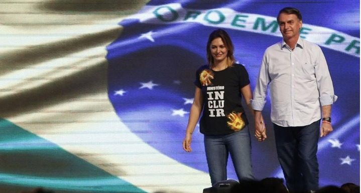 Anonymous Brazil expõe dados da primeira-dama Michelle Bolsonaro