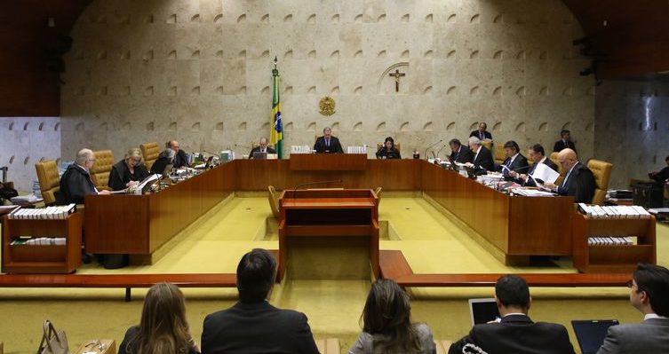 Movimento Advogados do Brasil move ação contra o STF