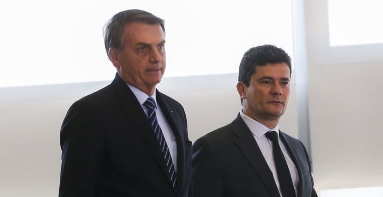Moro deve ser vice de Bolsonaro em 2022, dizem 45% de eleitores