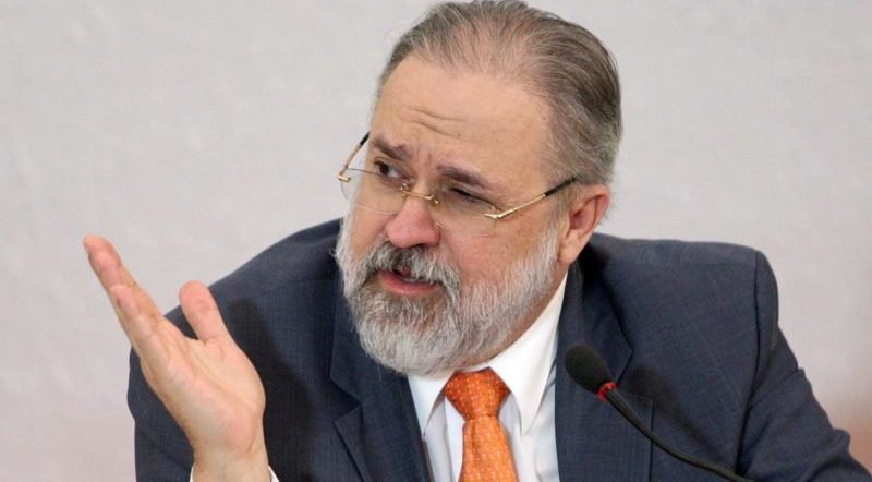 Procuradores pedem à PGR investigação criminal de Bolsonaro