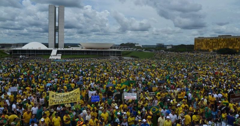 Apoiadores de Bolsonaro voltam às ruas em defesa do trabalho