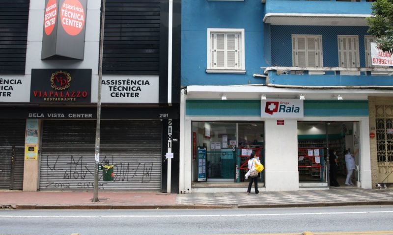 Volta de atividades em São Paulo traz recorde de mortes e contaminações