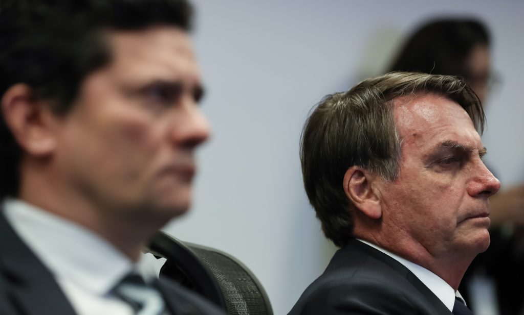 ‘Enxotado’ por Bolsonaro, Moro faz opção pelo 'ladrão da rachadinha'
