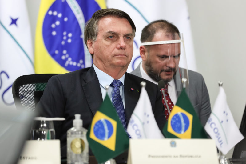 Facebook derruba rede de fake news ligada a Bolsonaro e ao PSL