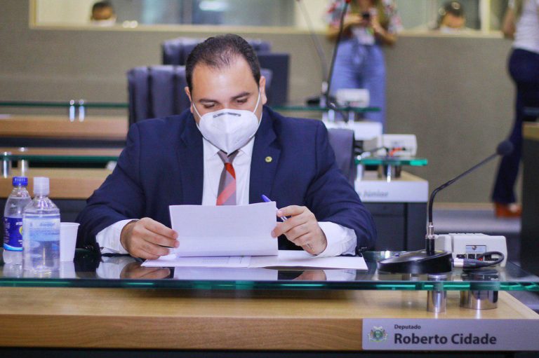 Cidade pede a Bolsonaro isenção de anuidade a profissionais de entidades