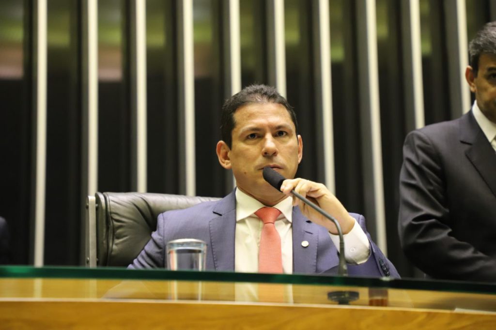 Marcelo Ramos cobra posicionamento de Bolsonaro para proteger a ZFM