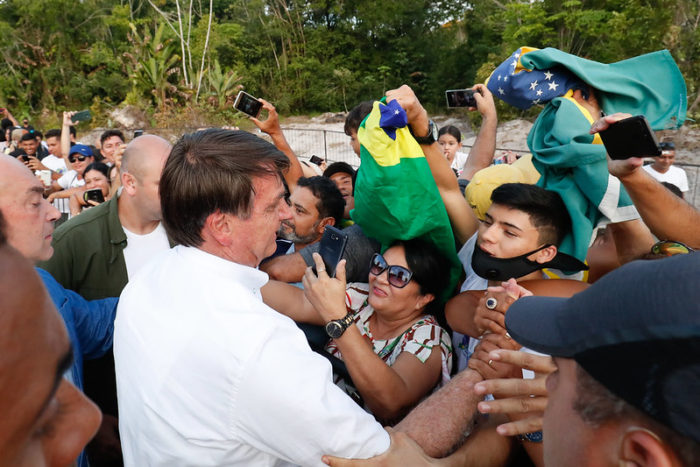 Bolsonaro é denunciado pelo MPF por crime contra saúde no Acre