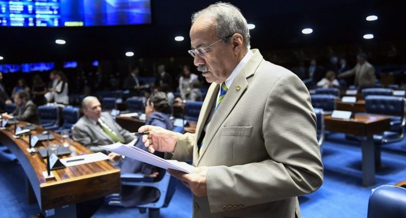 Partidos pedem cassação do senador Chico Rodrigues