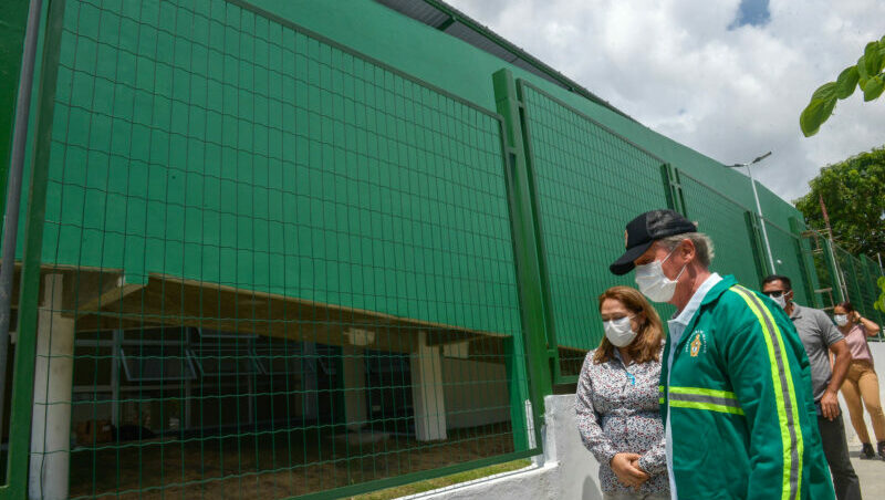 Arthur dá nome de Luiz Fernando Nicolau a clínica na zona leste