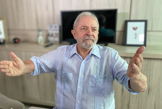 Defesa de Lula entrega ao STF conversas de procuradores da Lava-Jato