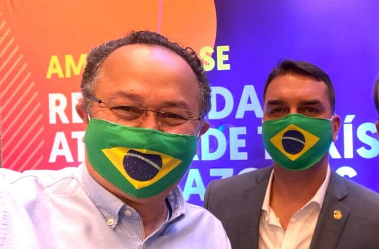 Silas e Flávio Bolsonaro