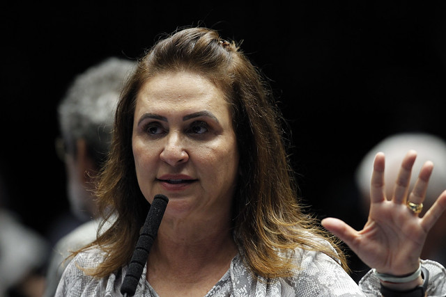 Senadora Kátia Abreu é internada com covid e ‘requer cuidados’, diz nota