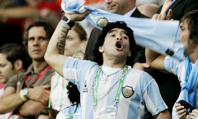 Corpo de Maradona estava sem droga e álcool, e erro médico é provável