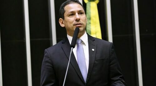 Marcelo Ramos desiste da disputa pela presidência da Câmara, diz site