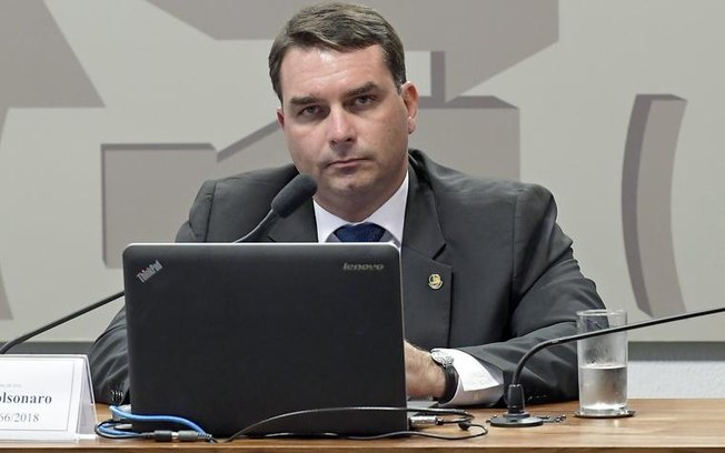STF determina que PGR investigue ajuda da Abin a Flávio Bolsonaro