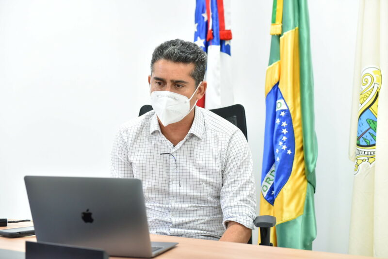 David garante que Manaus conseguirá manter oxigênio em seus serviços