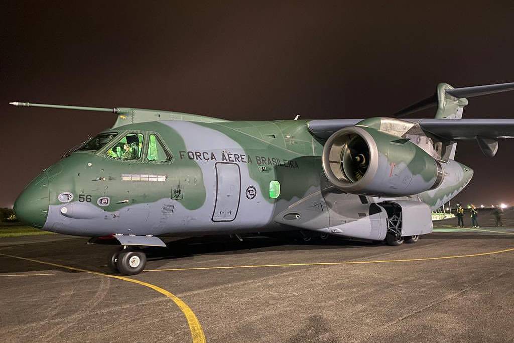 Avião dos EUA à disposição, Pazuello emperra oxigênio ao Amazonas