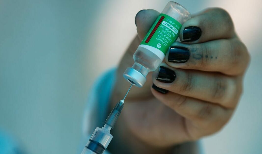 Anvisa aprova importação de mais doses de vacina contra covid pela Fiocruz