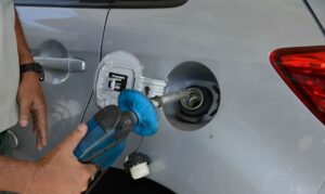 Petrobrás aumenta preço da gasolina