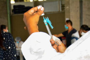 Manaus retoma aplicação da 1ª dose da vacina contra a covid