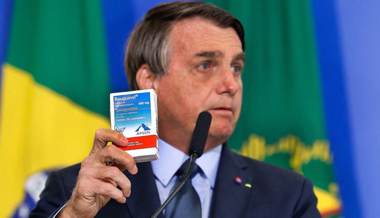Rindo, Bolsonaro confessa que ameaçou médico para lhe dar ‘kit covid’