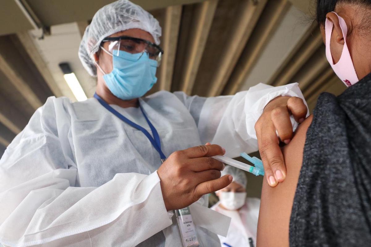 AM tem mais de 1 milhão de doses de vacinas esperando pela população
