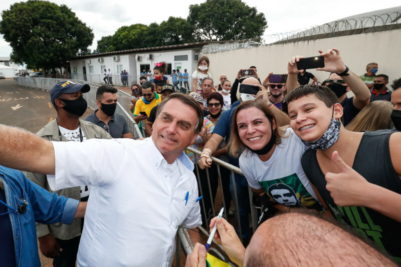 Sem auxílio, brasileiro aumenta 11% na desaprovação de Bolsonaro