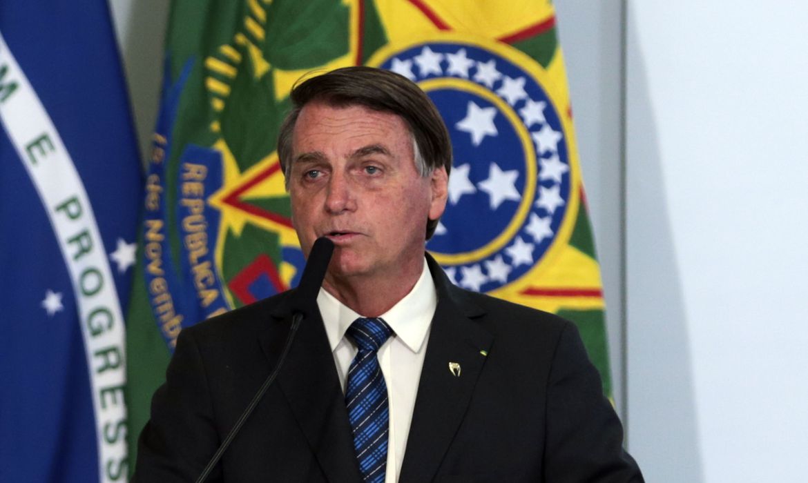Bolsonaro vai tomar vacina contra a covid