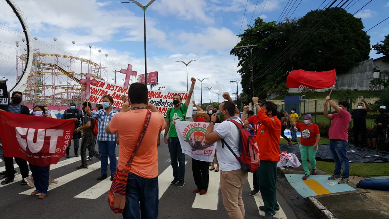 Petistas não gostaram do deputado José Ricardo não ter participado dos protestos contra o presidente