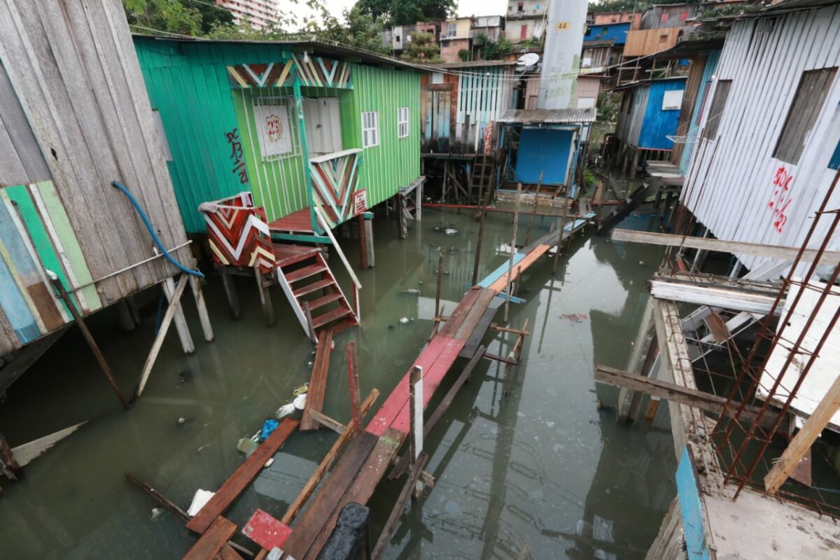 Defensoria realiza audiência pública sobre Impactos da enchente em Manaus