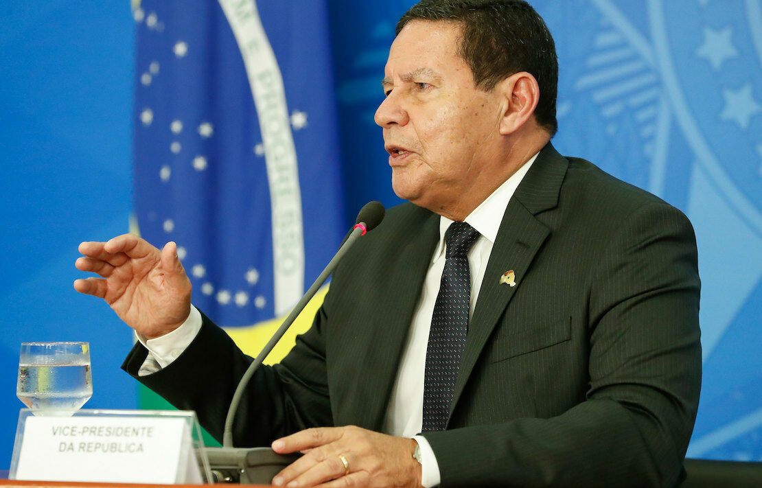Mourão se irrita com falta de ministro ambiental a reunião da Amazônia