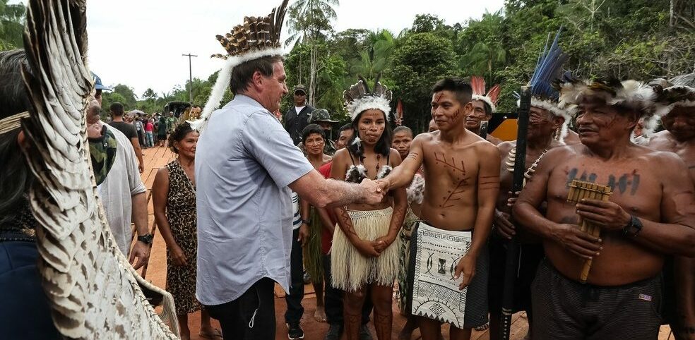 Não foram três, mas 300 indígenas mortos pela covid no Amazonas