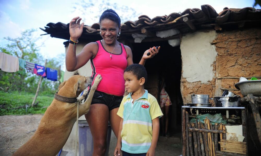 Brasil tem 11 milhões de mães criando filhos sem presença do pai