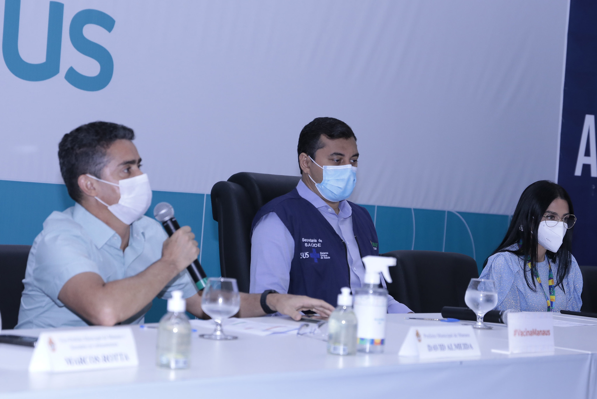 Governador e prefeito fazem desagravo a Pazuello em evento em Manaus