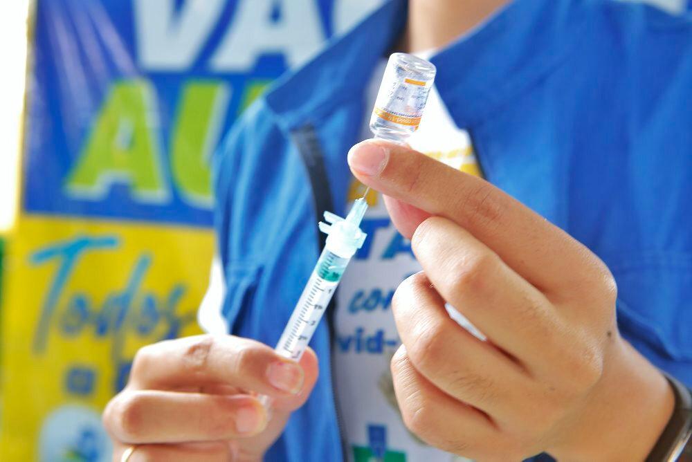 Prefeito anuncia vacina à população de Autazes a partir de 18 anos