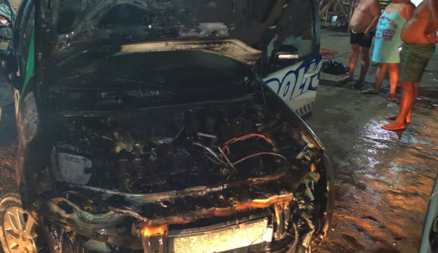 Comando Vermelho faz vandalismo em Parintins, toca fogo em viatura da PM