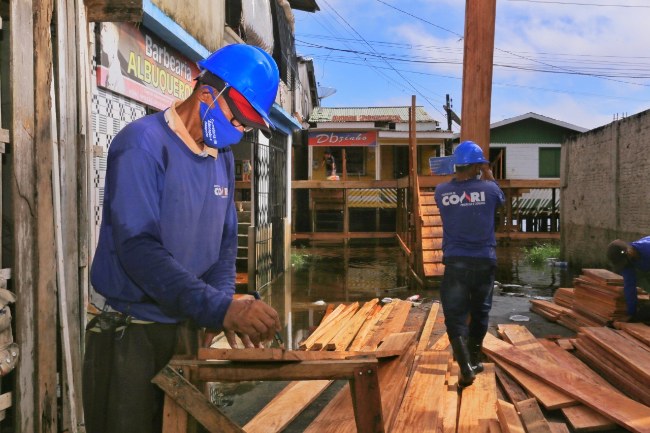 Governo libera R$ 3,6 milhões a vítimas de enchente de rios no AM