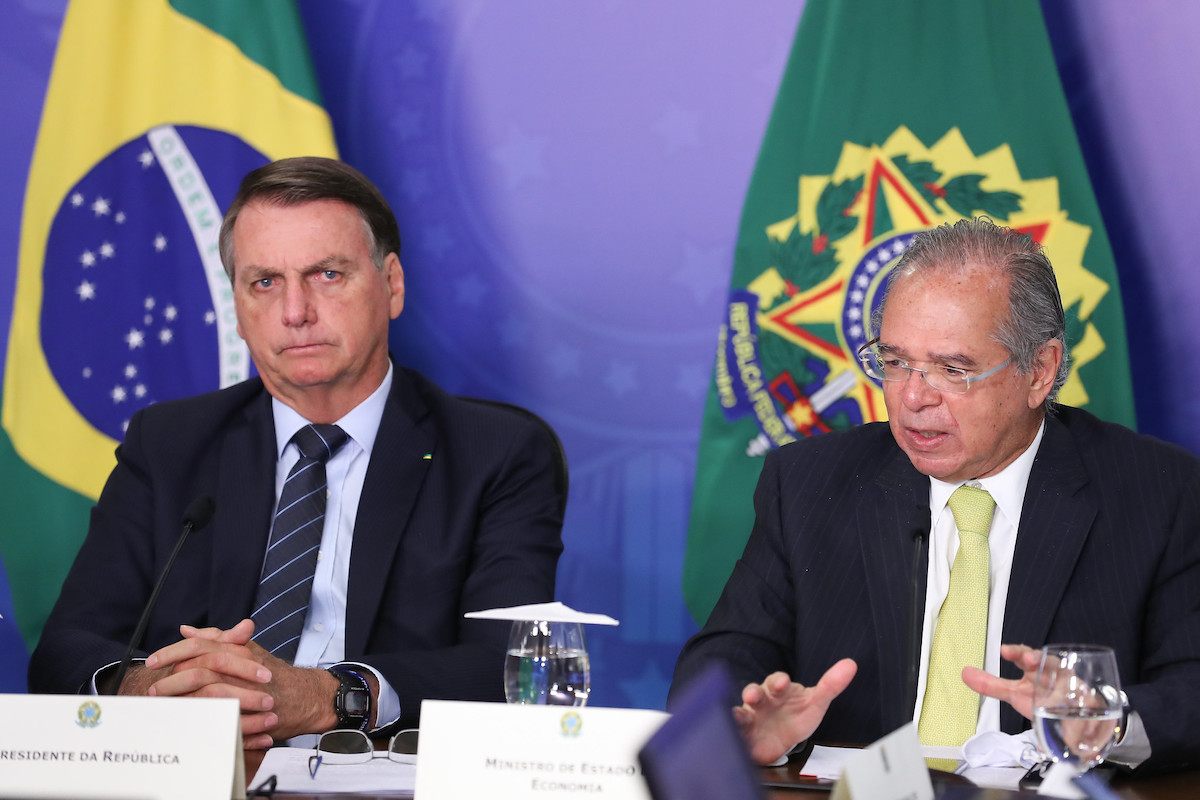 Inflação e gasolina detonam ‘posto ipiranga’ de Bolsonaro