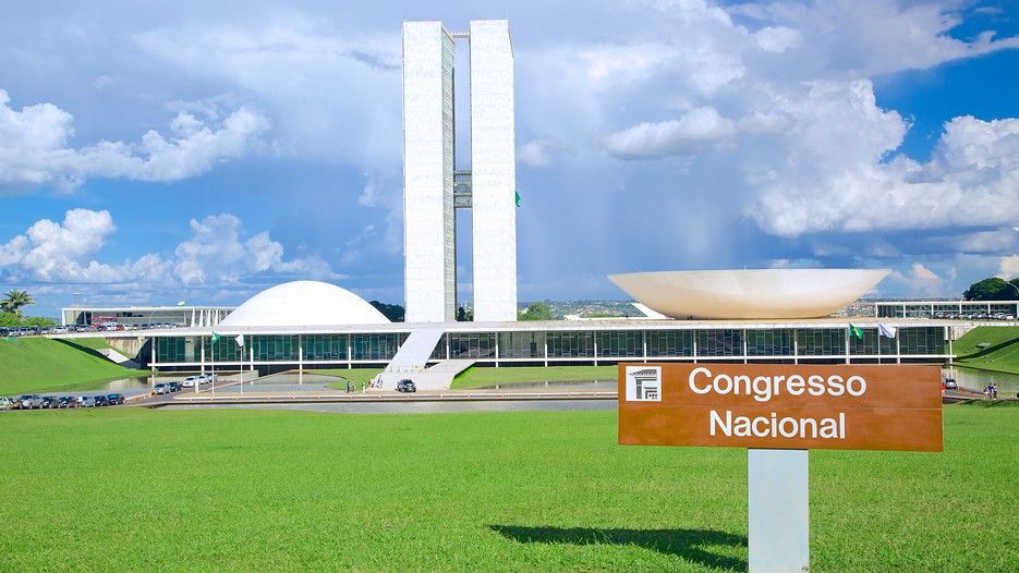 Senadores e deputados têm 38% de reprovação do brasileiro