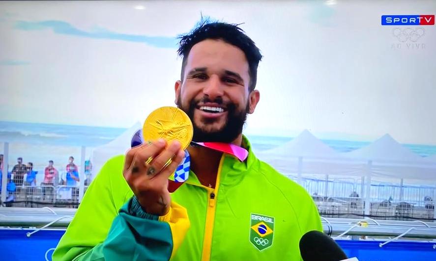 Italo Ferreira conquista primeiro ouro do Brasil nas Olimpíadas