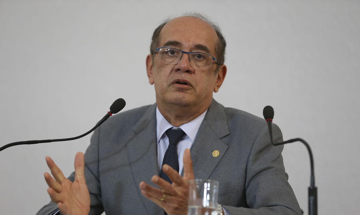 Gilmar Mendes, sobre voto impresso que quer Bolsonaro: ‘Lenda urbana’