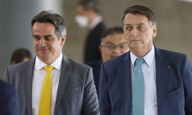 'Centrão' já vê Bolsonaro como 'furada', mas fica até o limite possível