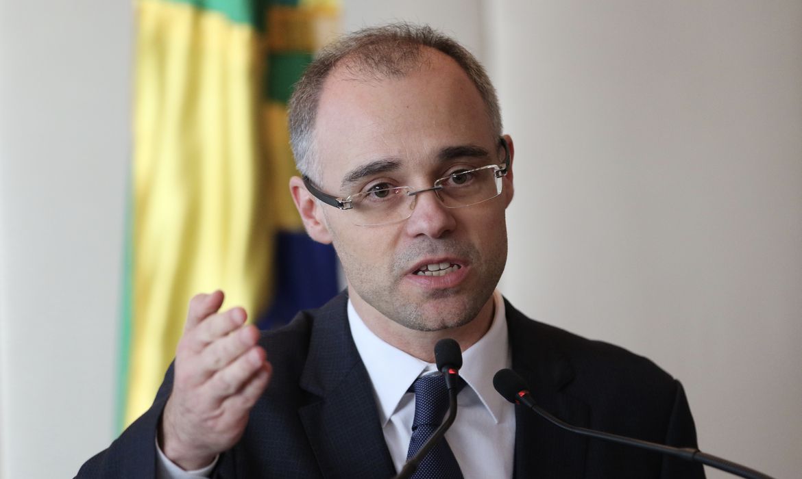 CCJ do Senado nega requerimento para sabatina de André Mendonça